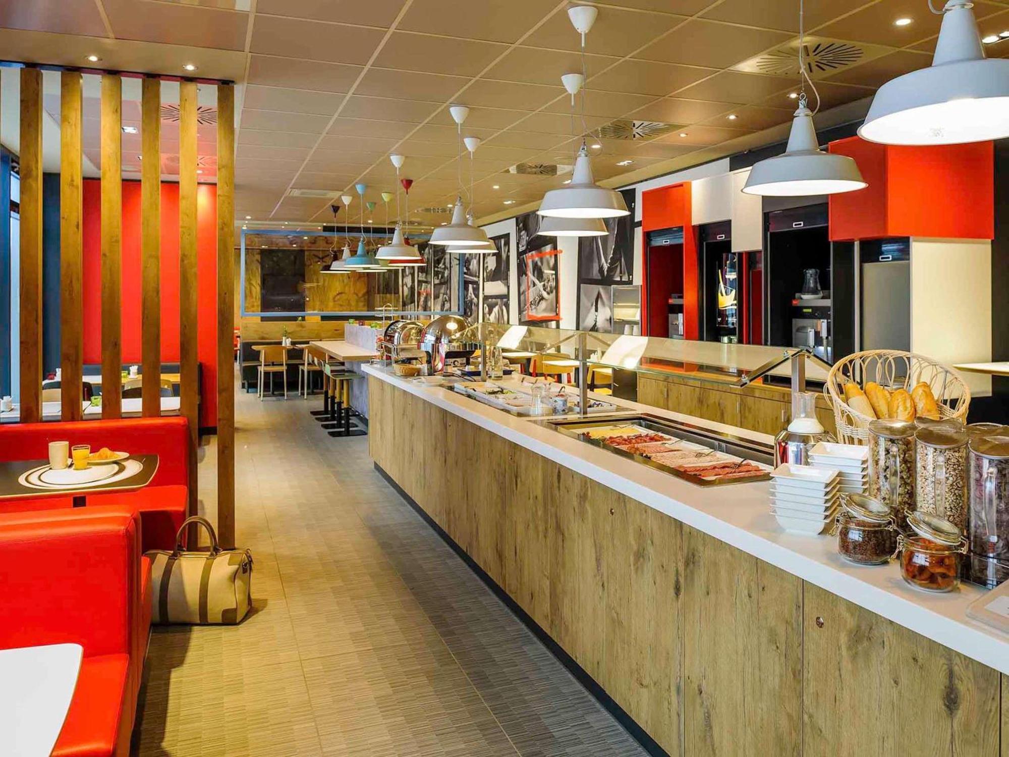 Ibis Hotel 3*